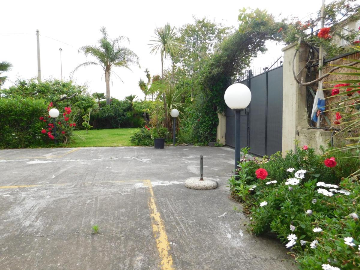 Villa Delle Vacanze Fiumefreddo di Sicilia Extérieur photo